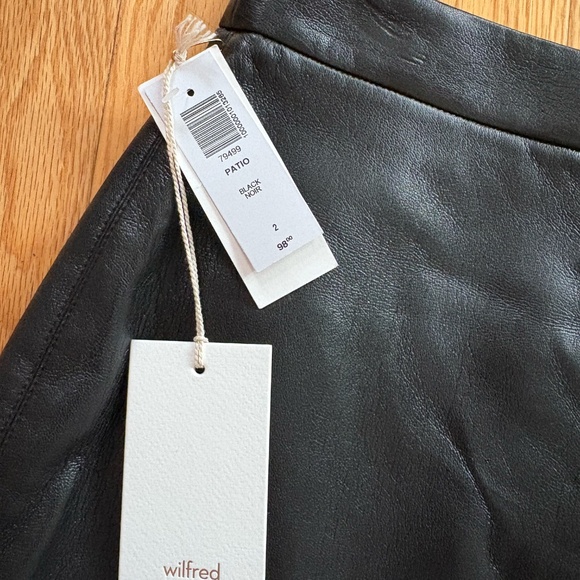 Wilfred Mini Black Vegan Faux Leather Pleather Skirt Patio size 2 - Picture 2 of 3